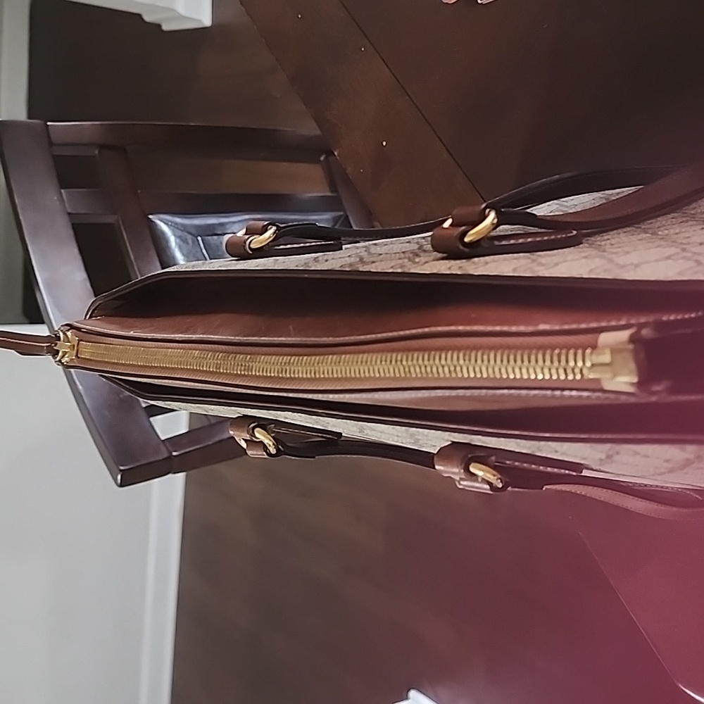 Purse - Picture 3 of 3